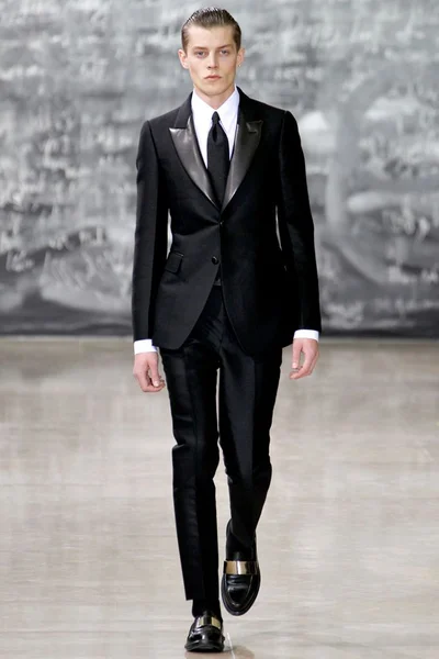 Look 1